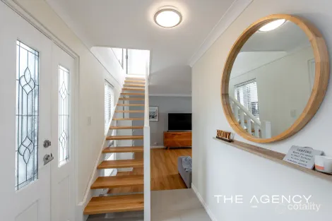 Property photo of 32 Ranford Way Hillarys WA 6025