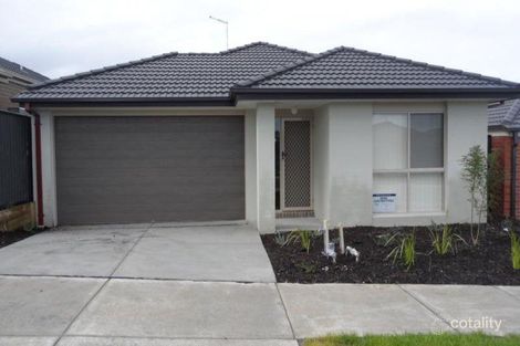 Property photo of 12 Taunton Drive Pakenham VIC 3810