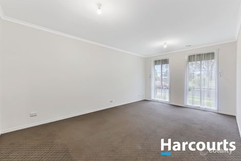 Property photo of 61 Melzak Way Berwick VIC 3806