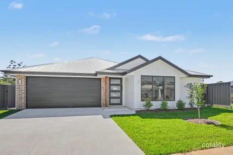 Property photo of 18 Pepperberry Parade Thrumster NSW 2444