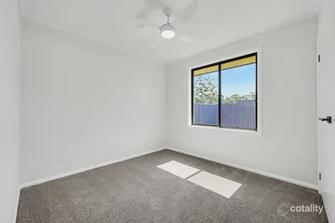 Property photo of 18 Pepperberry Parade Thrumster NSW 2444