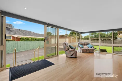 Property photo of 5 Balanda Court Bundoora VIC 3083