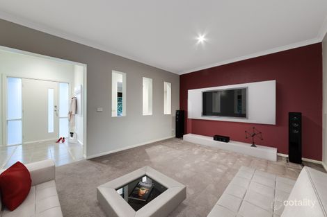 Property photo of 21 Powerscout Retreat Cranbourne VIC 3977