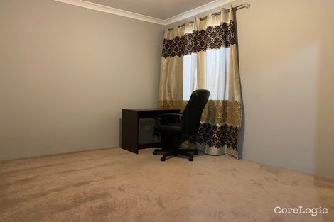 14 Serisier Pkwy, Queens Park, WA 6107