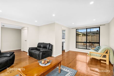 Property photo of 1/26 Taylor Road Albion Park NSW 2527