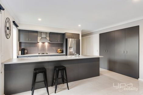 Property photo of 5 Arlington Park Parade Mickleham VIC 3064