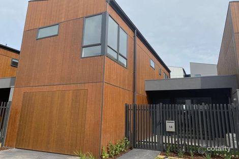 18 Zeta Cres, Point Cook, VIC 3030