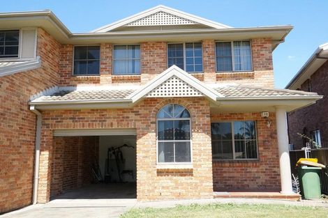 11b Farrar Pl, Bonnyrigg Heights, NSW 2177