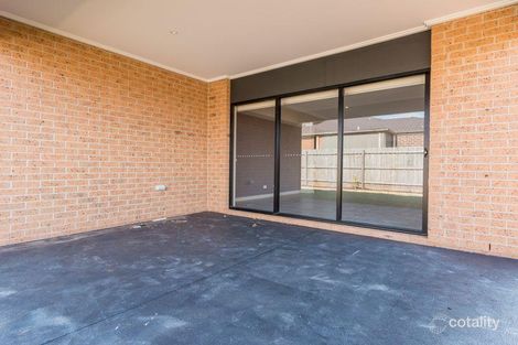 Property photo of 22 Fiorelli Boulevard Cranbourne East VIC 3977