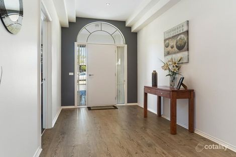 Property photo of 27 Manchester Drive Skye VIC 3977