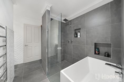 Property photo of 51 Pindari Crescent Karabar NSW 2620