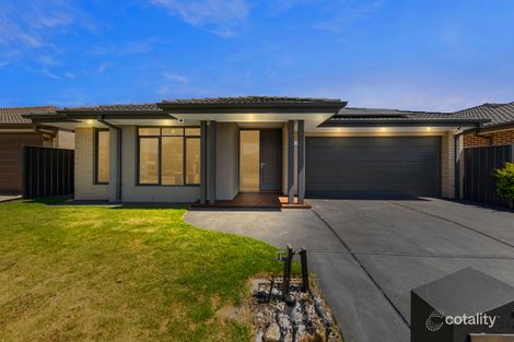 7 Pandora Dr, Cranbourne West, VIC 3977