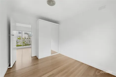 Property photo of 8/34 Lillimur Road Ormond VIC 3204