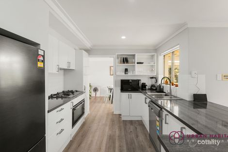 Property photo of 31 Adamson Road Parmelia WA 6167