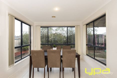 Property photo of 12 Rainsford Place Melton West VIC 3337