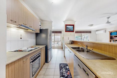 Property photo of 5 Innes Close Parkinson QLD 4115