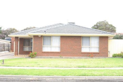 13 Eddie St, St Albans, VIC 3021