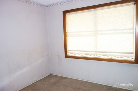 Property photo of 33 Amalfi Street Lurnea NSW 2170