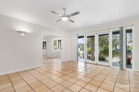 Property photo of 39 St George Crescent Sandy Point NSW 2172