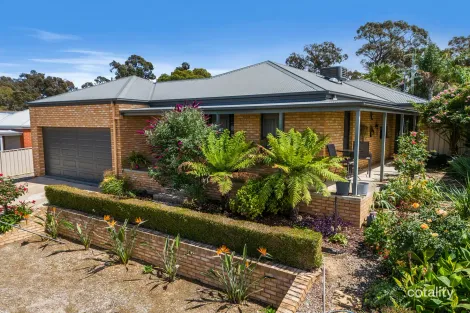 Property photo of 5 Alfreda Place Golden Square VIC 3555