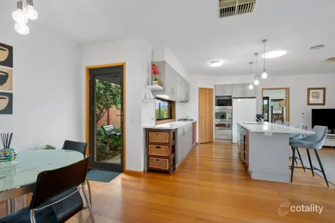 Property photo of 5 Alfreda Place Golden Square VIC 3555