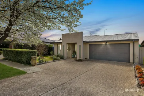 Property photo of 46 Buckingham Street Amaroo ACT 2914