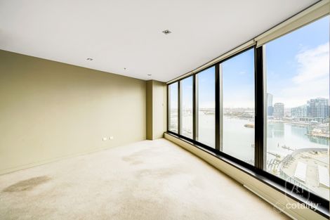 Property photo of 1712/100 Harbour Esplanade Docklands VIC 3008