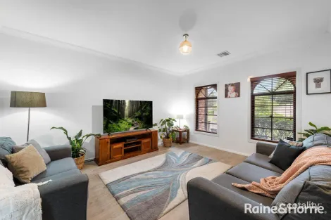 Property photo of 11 Jade Place Meroo Meadow NSW 2540