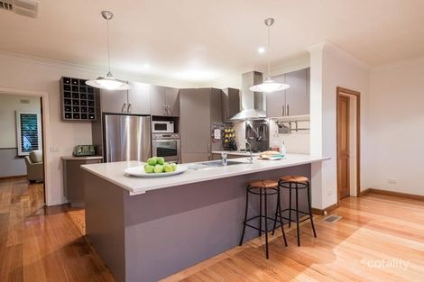 Property photo of 49 Parkmore Road Bentleigh East VIC 3165