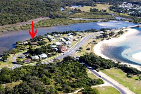 Property photo of 5 Young Street Hastings Point NSW 2489