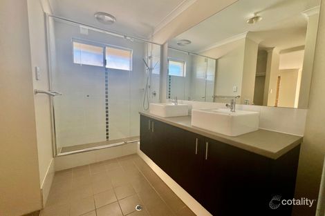 Property photo of 19 Highland Crescent Meadow Springs WA 6210