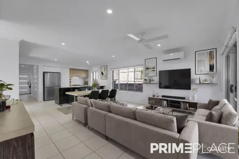 Property photo of 30 Prion Crescent Bellbird Park QLD 4300