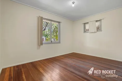 Property photo of 13 Ursula Street Riverview QLD 4303