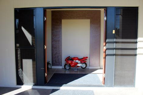 Property photo of 8 Mooney Crescent Emerald QLD 4720