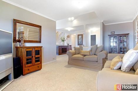 Property photo of 53 Emery Crescent Karabar NSW 2620