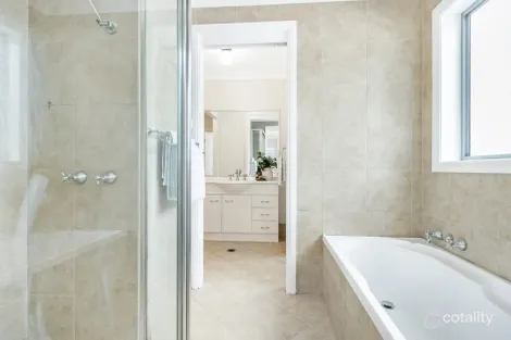 2/5 Date St, Adamstown, NSW 2289