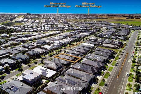 Property photo of 16 Serene Way Clyde North VIC 3978