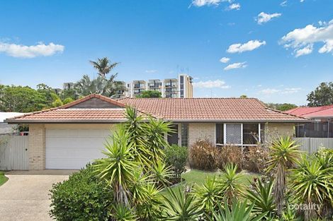 7 Beaconsfield Dr, Burleigh Waters, QLD 4220