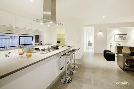 7 Blackshaws Rd, Newport, VIC 3015