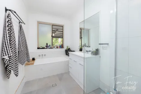 Property photo of 4 Vixen Place Delaneys Creek QLD 4514