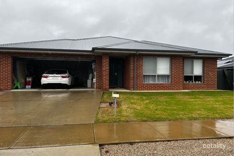 Property photo of 37 Corncob Boulevard Wangaratta VIC 3677