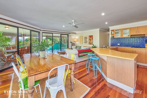 15 Warrambool Rd, Ocean Shores, NSW 2483