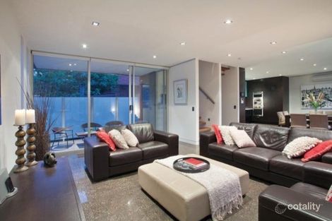 Property photo of 2B Montrose Place Hawthorn East VIC 3123