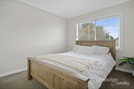 Property photo of 43 Mulgen Crescent Bomaderry NSW 2541