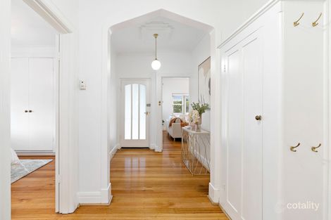 Property photo of 10 Ludstone Street Hampton VIC 3188