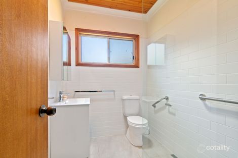 Property photo of 125 Yeramba Road Summerland Point NSW 2259