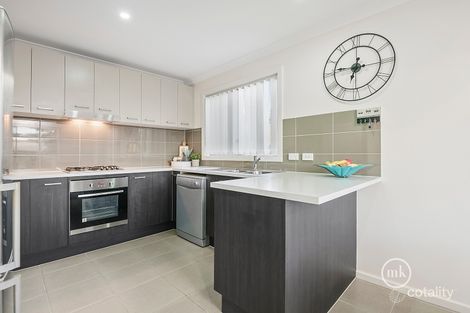 Property photo of 2 Traipse Avenue Doreen VIC 3754