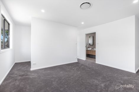 8 Ashbury St, Adamstown Heights, NSW 2289