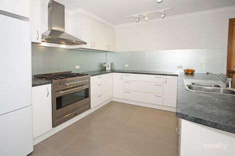 8 Sylvia Ct, Whittington, VIC 3219