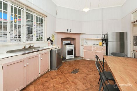 Property photo of 37 Walmsley Street Kangaroo Point QLD 4169